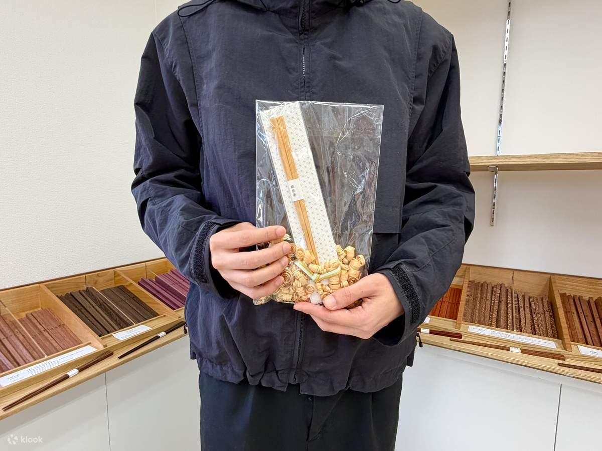 Tokyo: Pengalaman Membuat Sumpit di Ginza