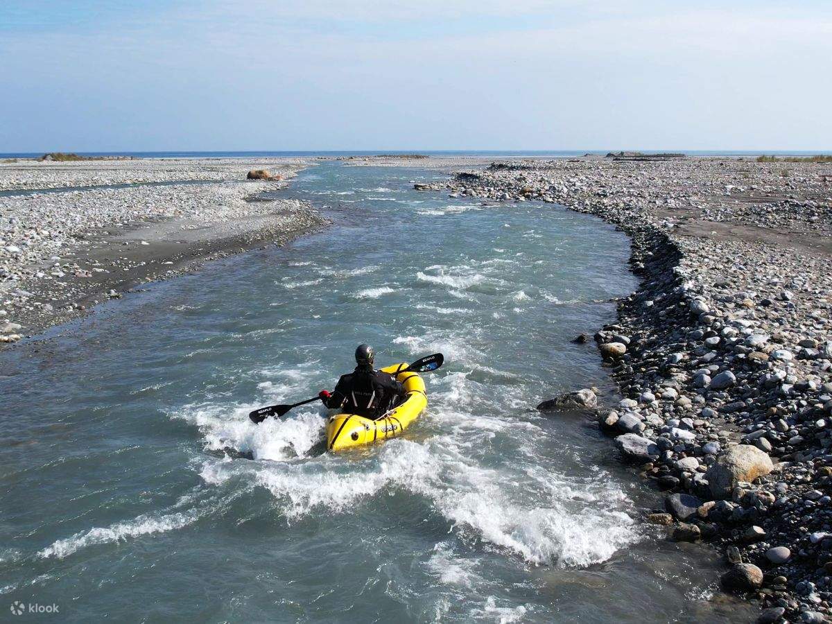 Hualien: Backpacking Rafting River Experience - Klook Australia