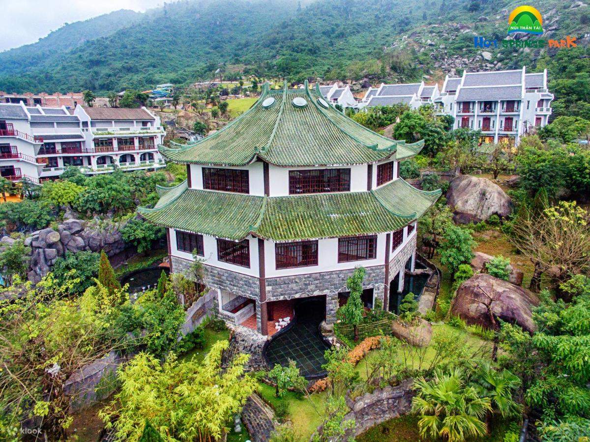Ebisu Onsen Resort & Taman Mata Air Panas Nui Than Tai di Da Nang