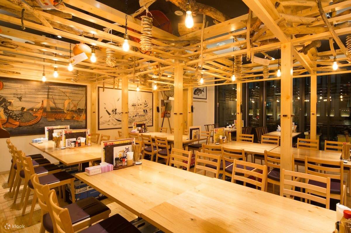 Yuuichirou Shouten at Sapporo Station