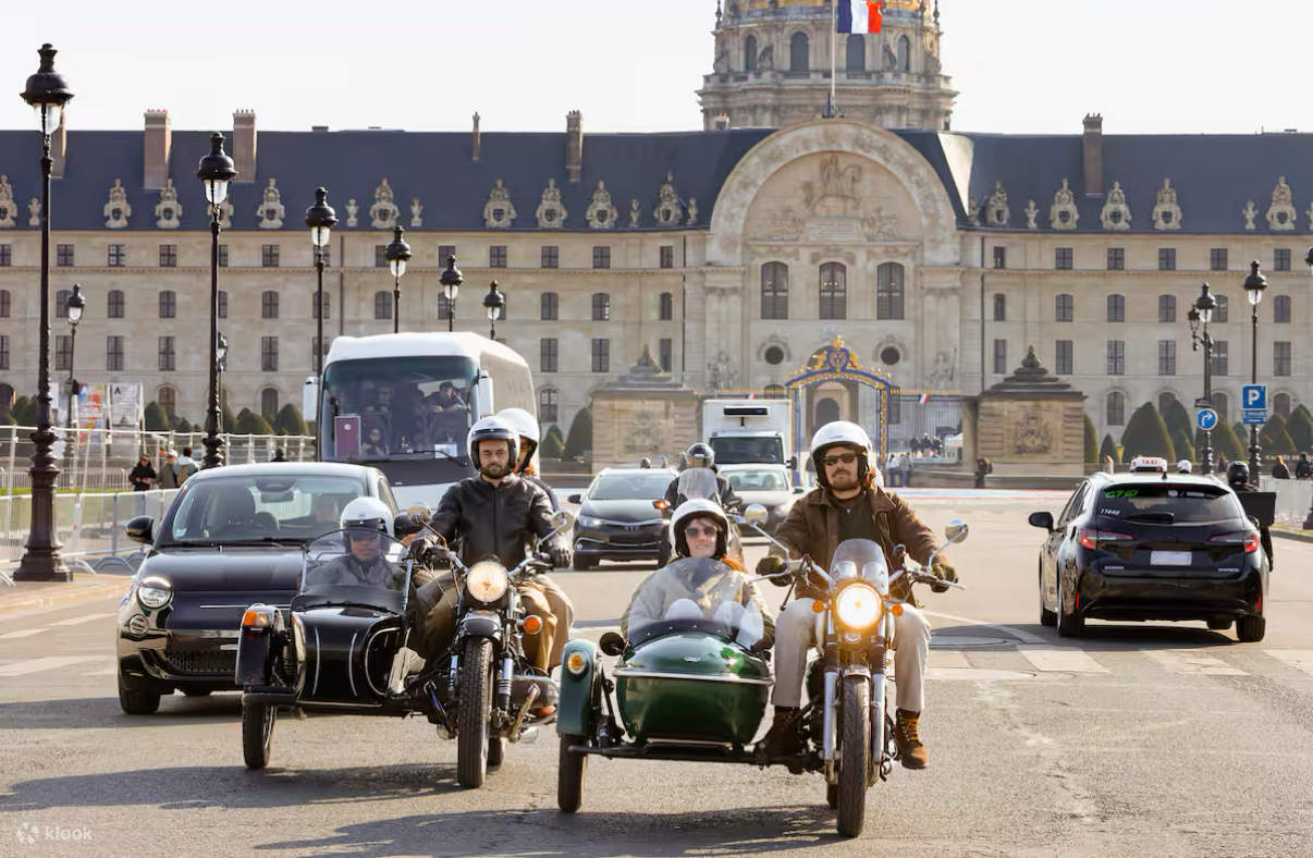 You’ll discover Paris’s most iconic landmarks along the way.