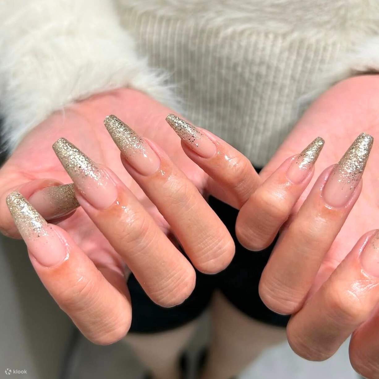 Uñas Degradadas con Brillantina