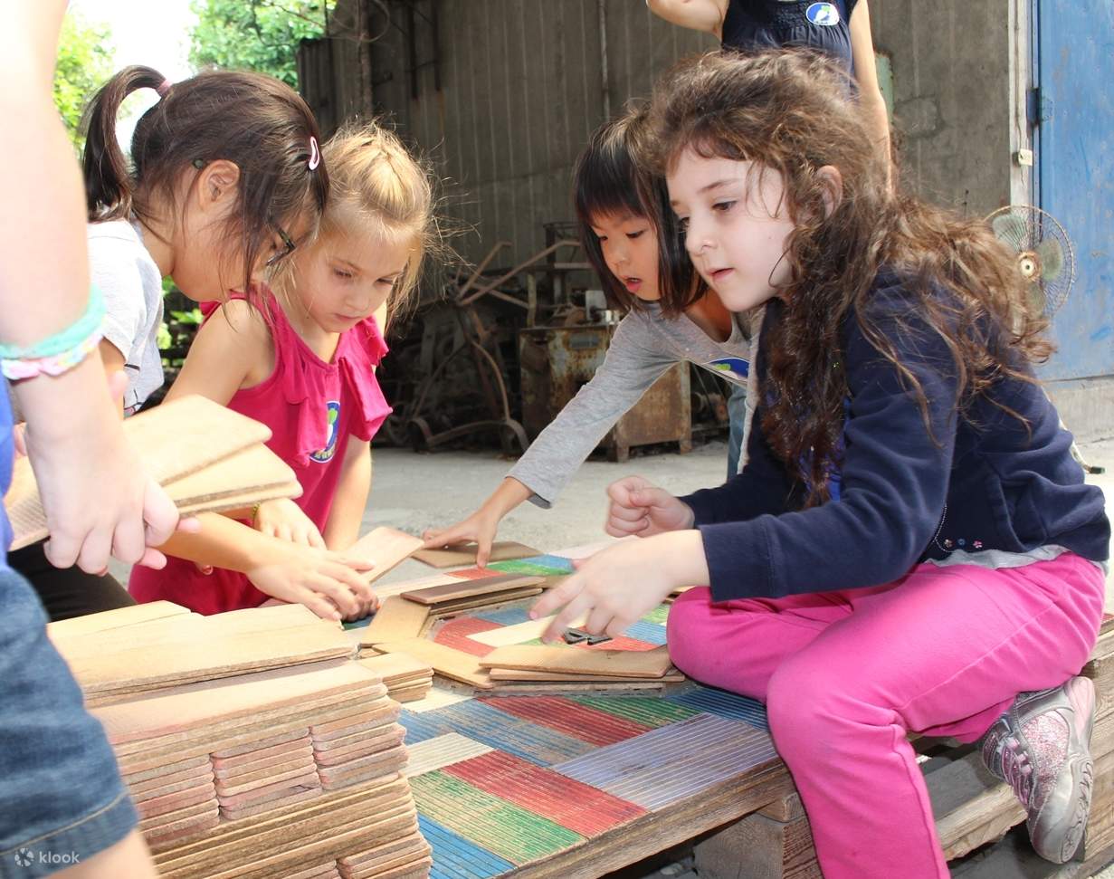 Escuela de lápices Yutu