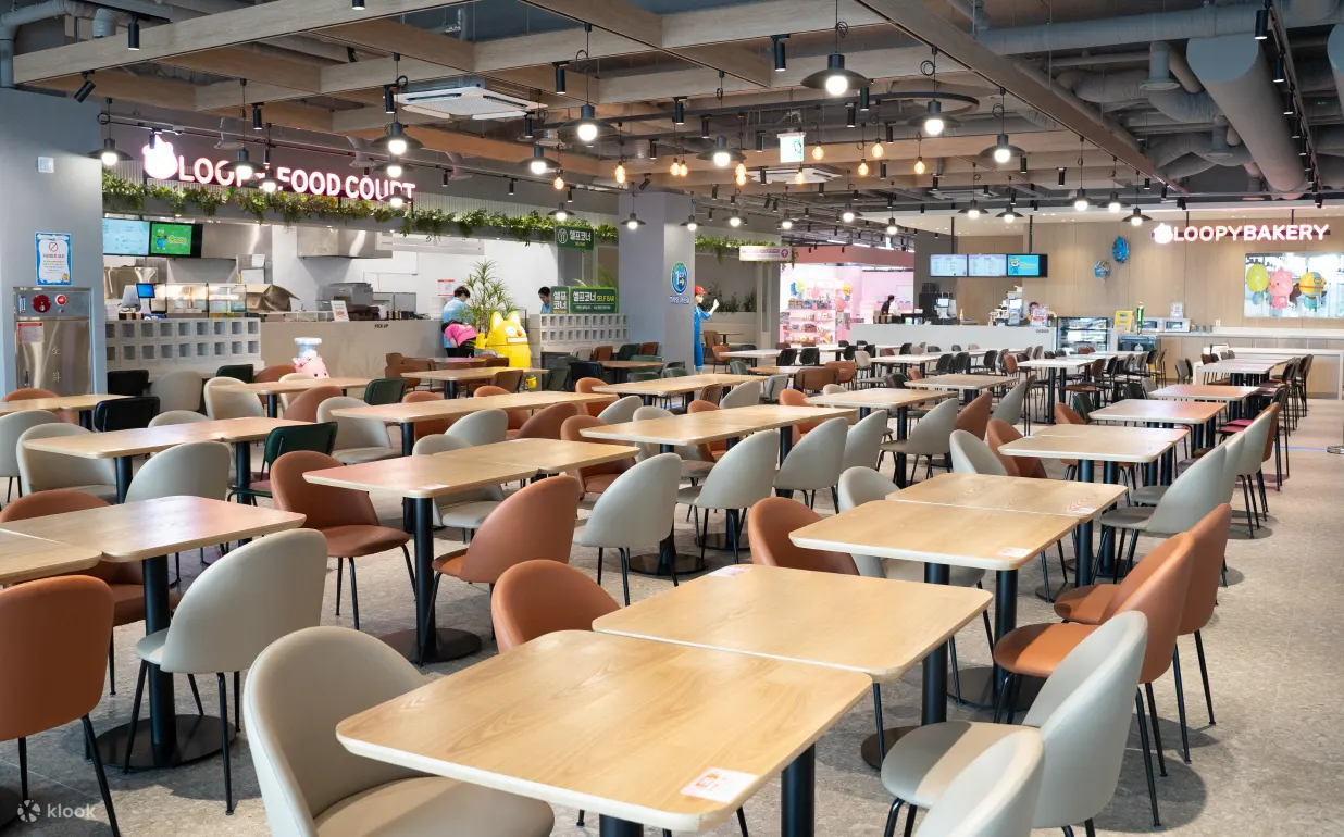 二楼：Loopy Food Court – 提供各种韩国和西方菜肴