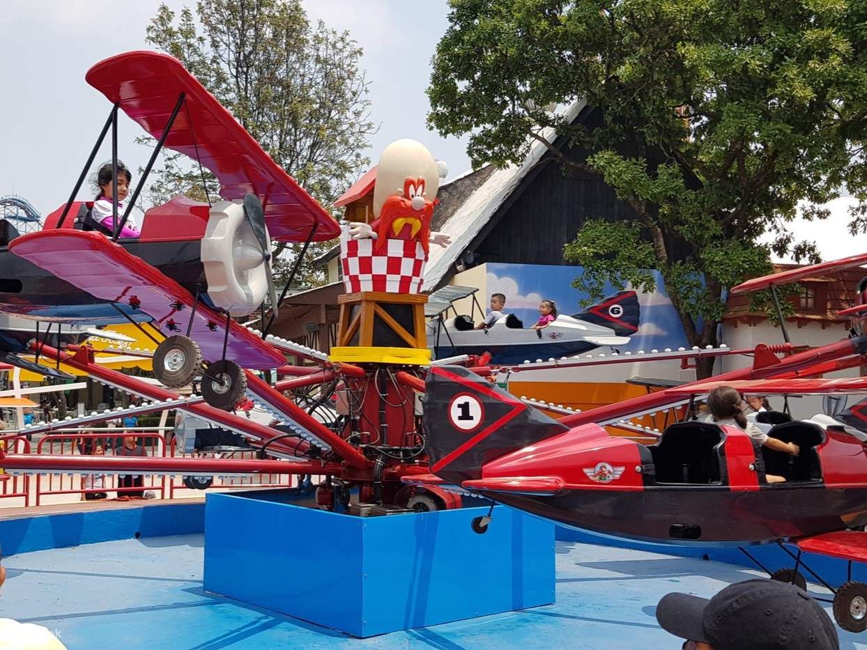 从反重力过山车到适合全家一起玩的游乐项目，每个人都可以在这里找到自己的乐趣！