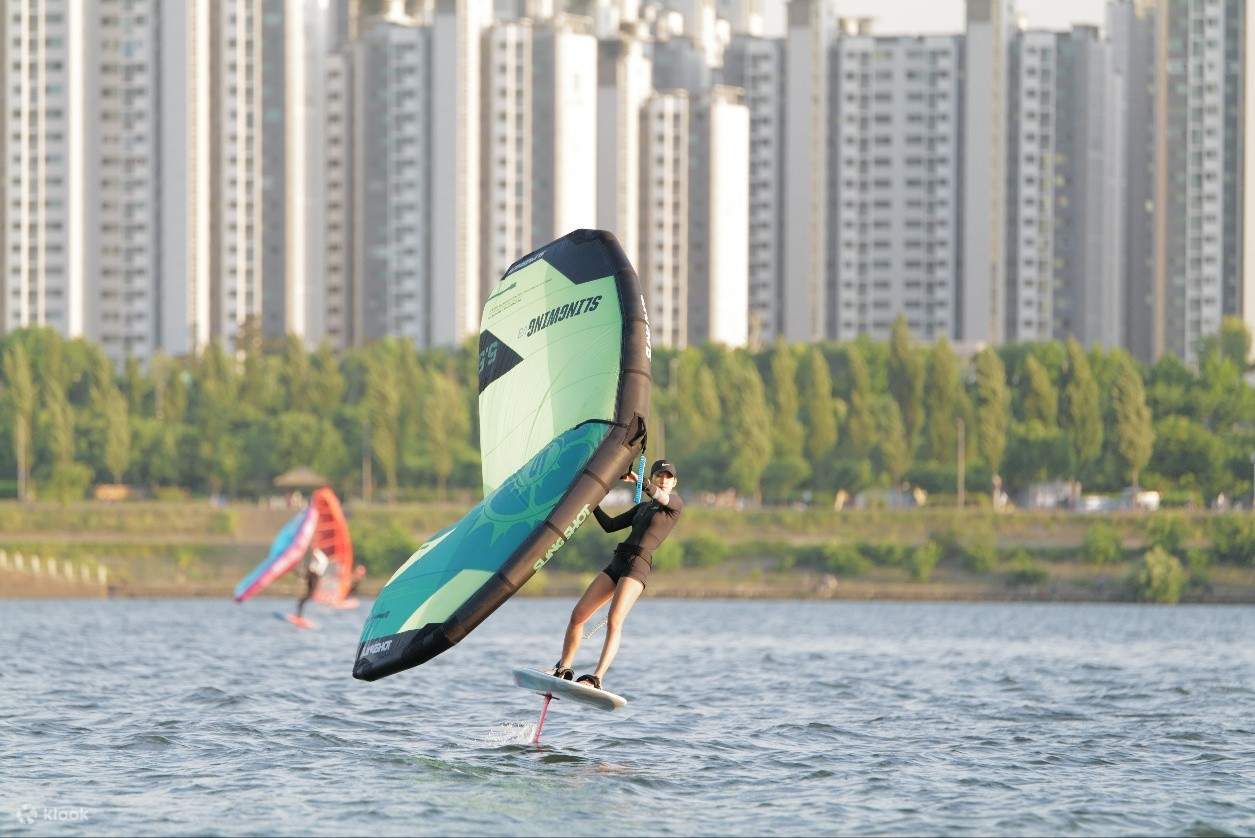 Seoul Han River SUP (Stand-up paddle) & Kayaking by Surfstory - Klook ...