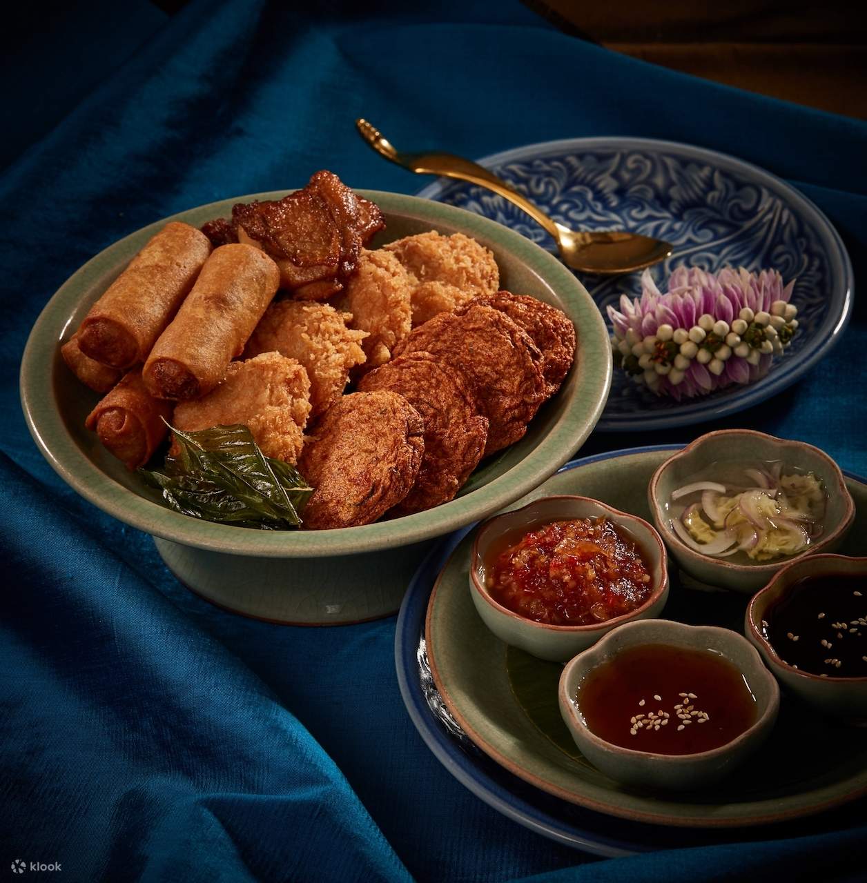 Baan Khanitha dan Galeri Sathorn