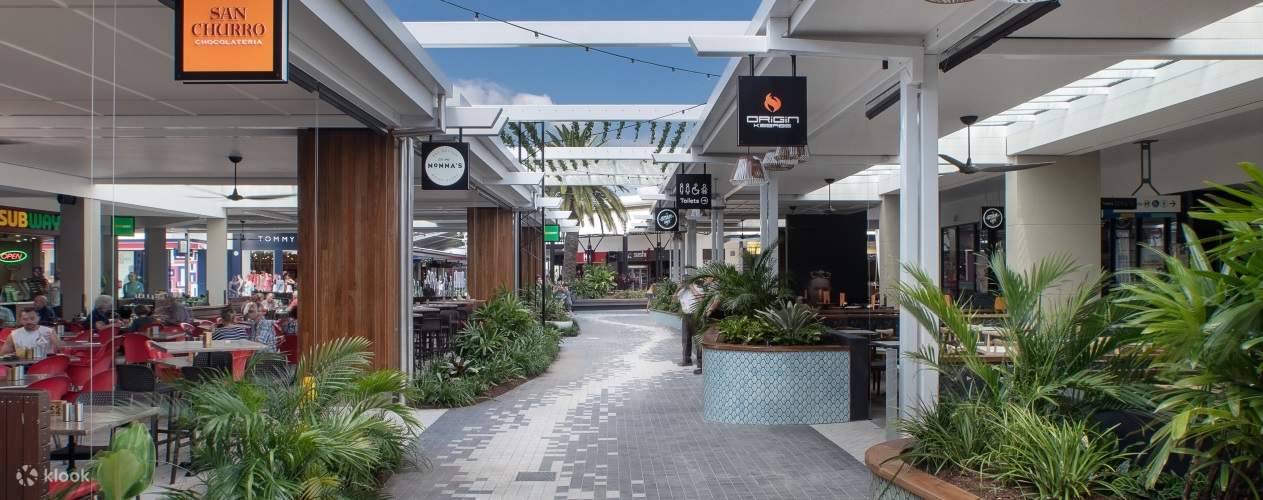 Return Shared Transfer from Gold Coast Hotels to Harbour Town Premium Outlets Klook