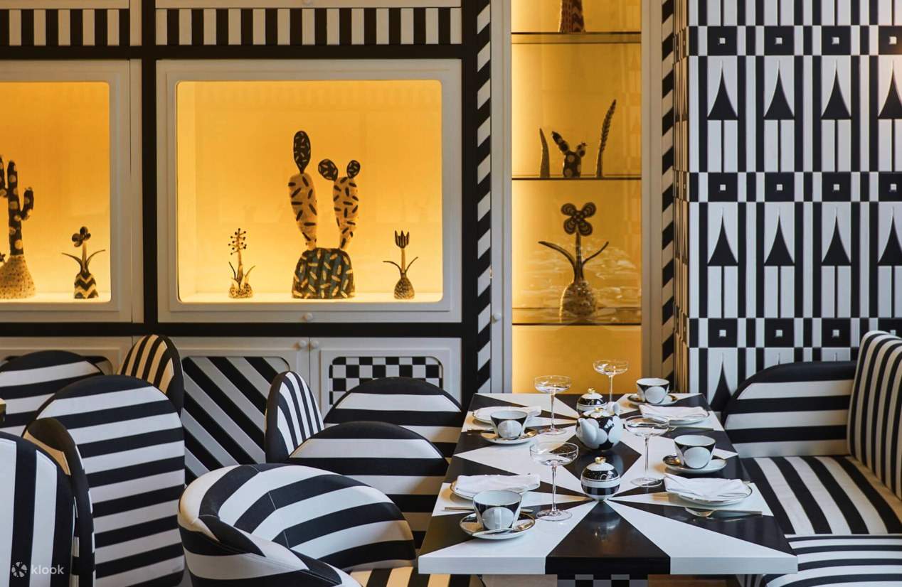 Nicht-traditioneller Nachmittagstee im TeaSe im Standard Bangkok ...