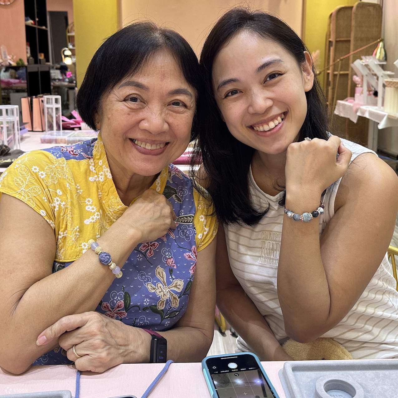 Floral Knots 推出玉镯手作体验