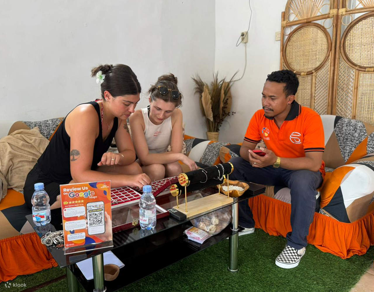 серебряный