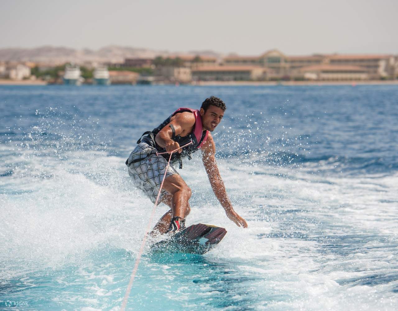 水上スキー＆サブウィング体験（専用送迎付き）－フルガダ