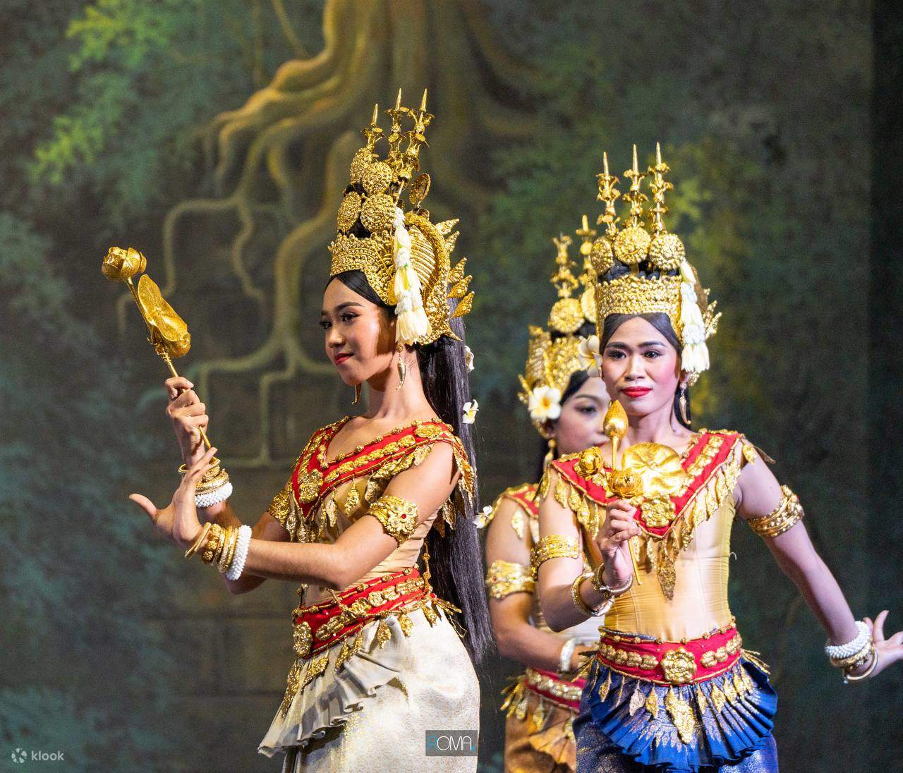 Royal Theater: Apsara Tanzshow, Buffet-Dinner und Hotelabholung