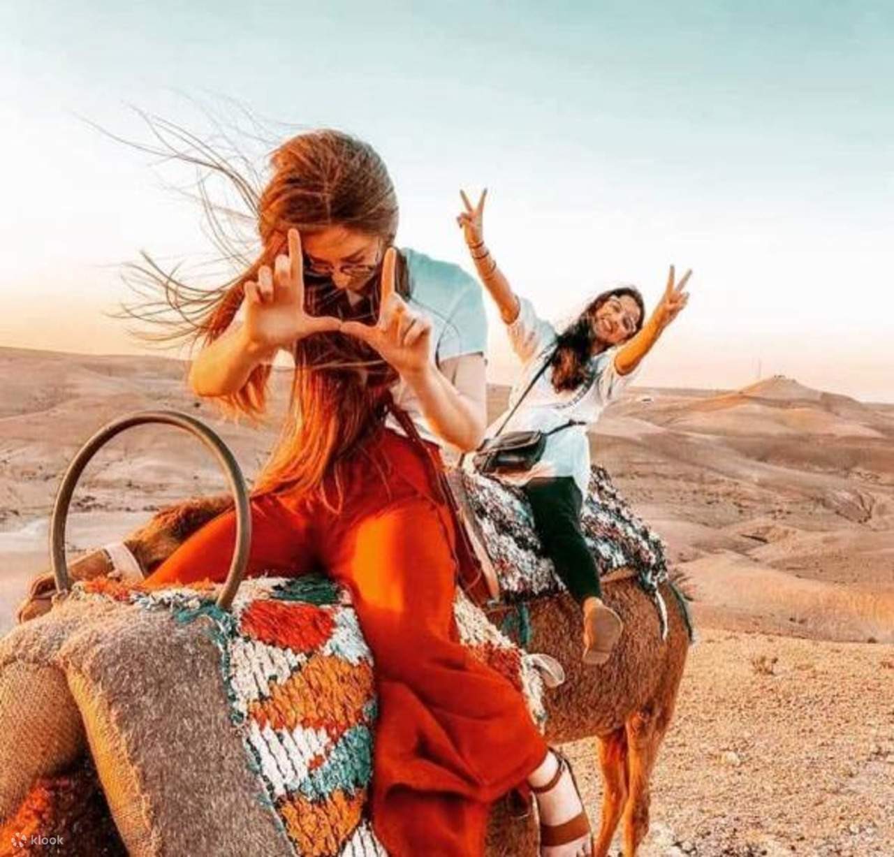 アガファイ砂漠：四輪バイク、ラクダ乗り体験＆ディナーショー