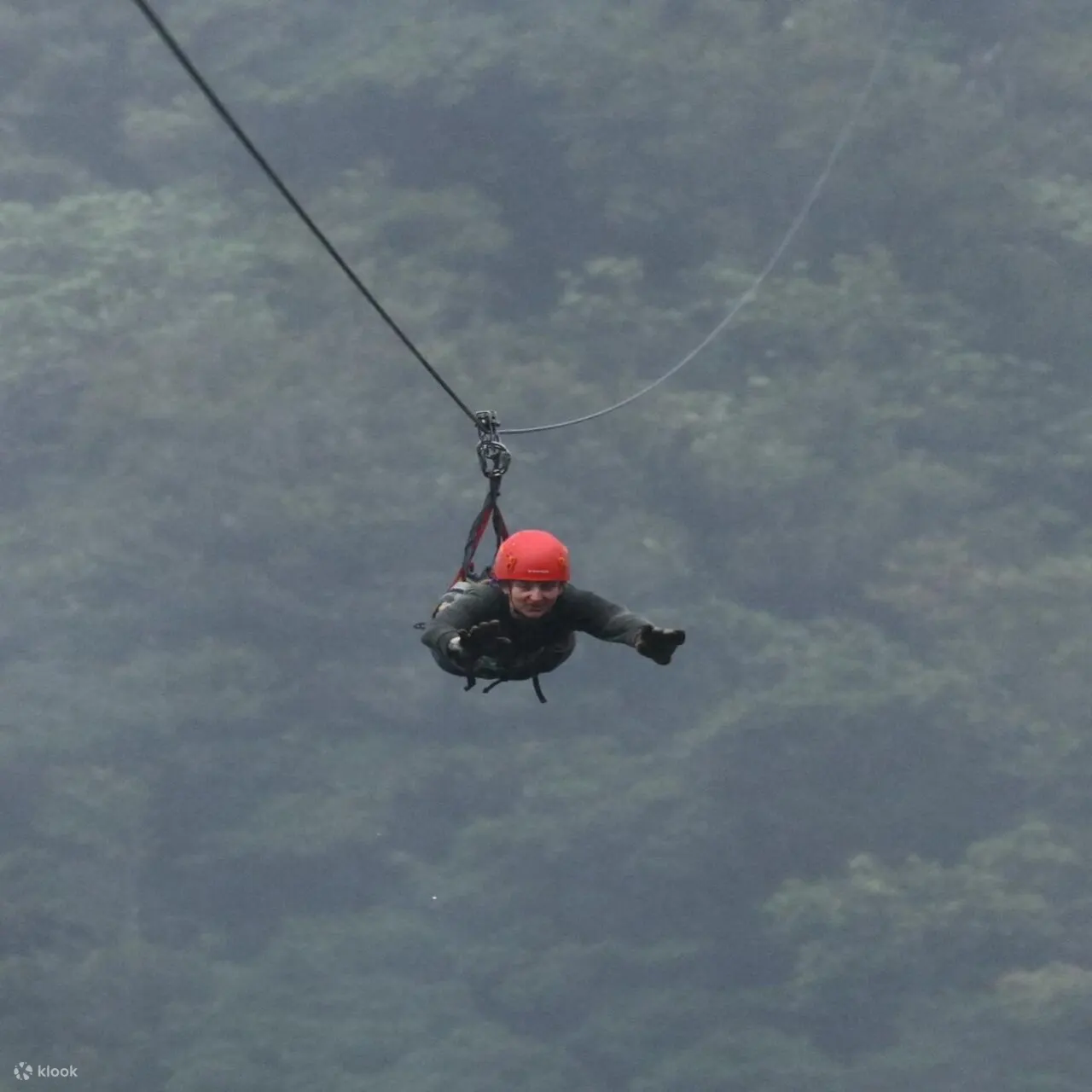 阿特拉斯山高空滑索探险和与柏柏尔家庭共进午餐