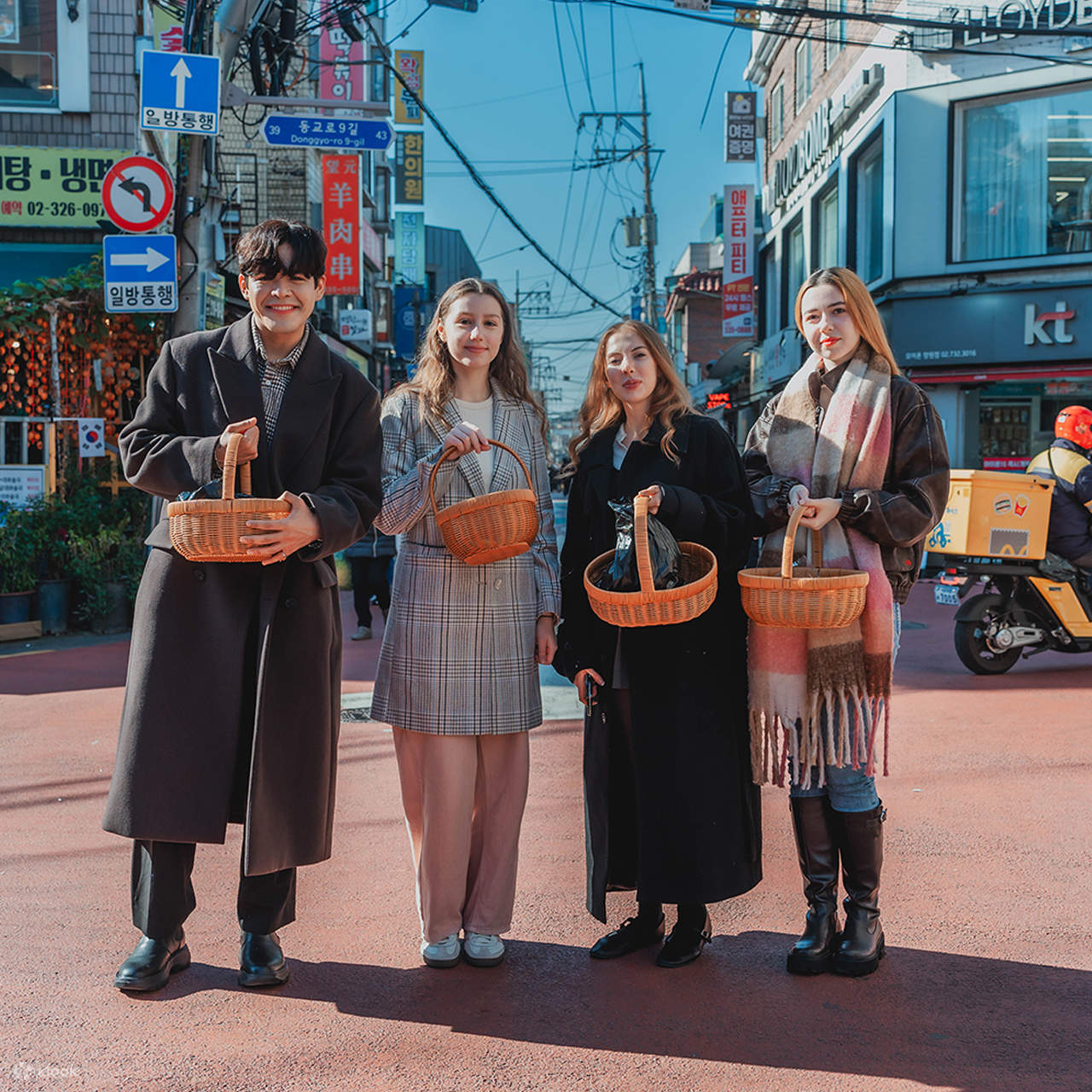 Grocery shopping with Korean MZ Ajumma