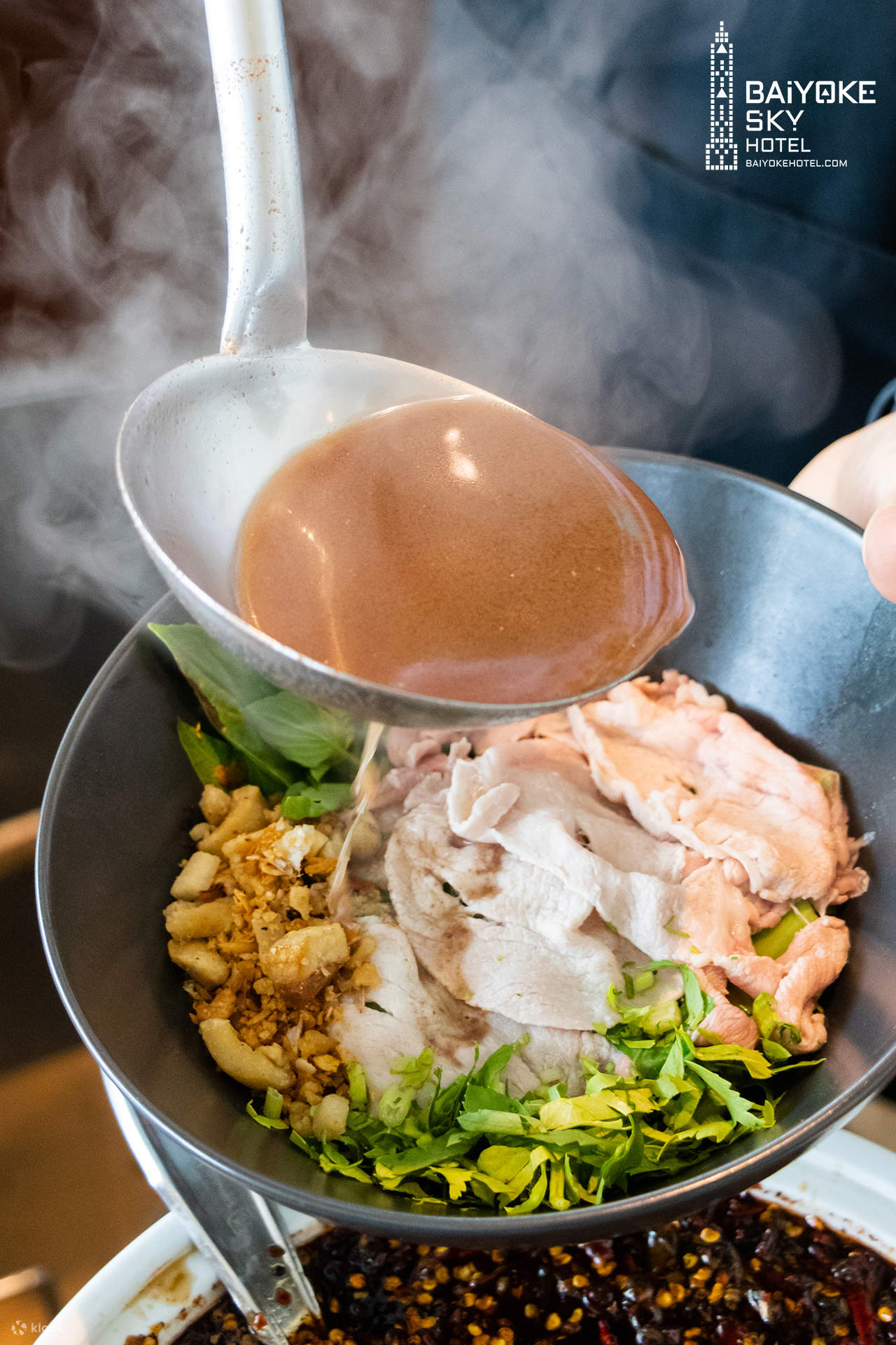 泰國曼谷彩虹雲霄飯店