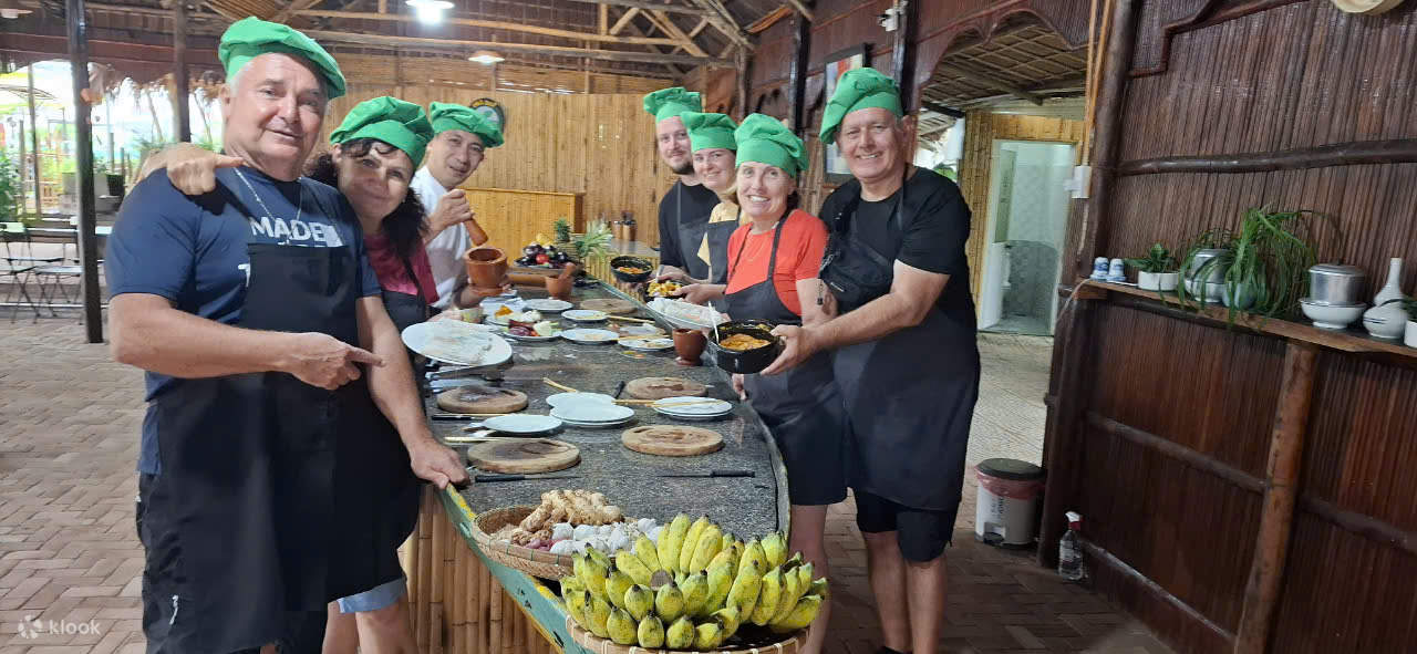 與當地農民見面，在您嘗試務農時獲得有用的技巧和竅門