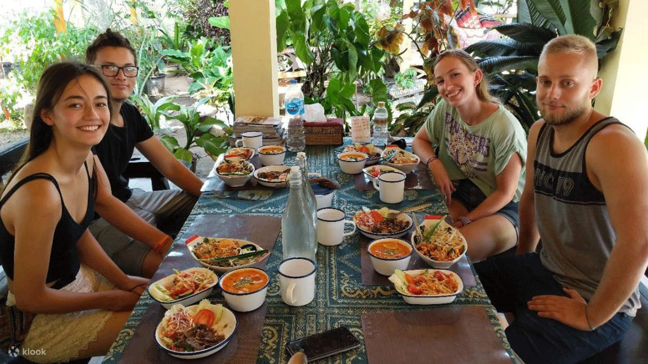 Thưởng thức những món ăn bạn đã chế biến.