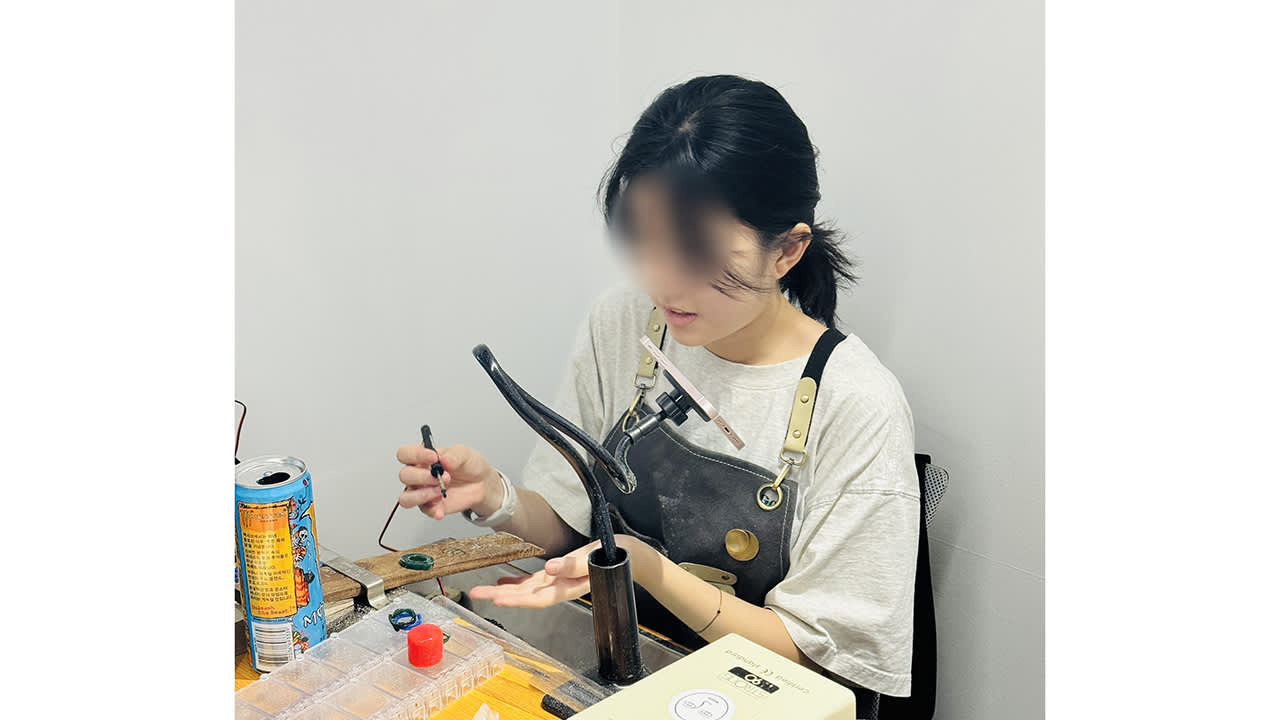 Cipta Cincin Perak & Loket Anda Sendiri – Kelas Sehari di Seoul