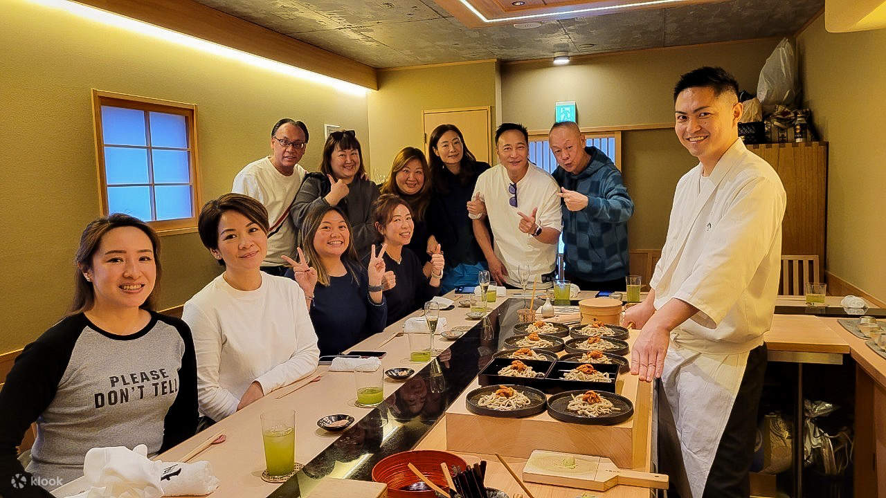 Ẩm thực truyền thống Nhật Bản ở Shibuya: Làm sushi và soba