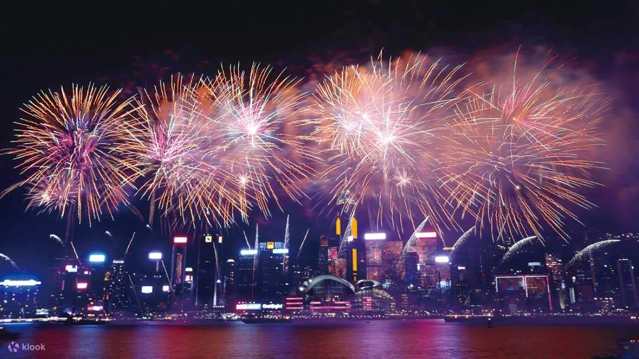 2024 Lunar New Year Fireworks Display Cruise in HK (Includes Dinner