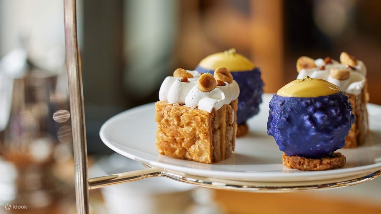 Лобби в The Peninsula Bangkok