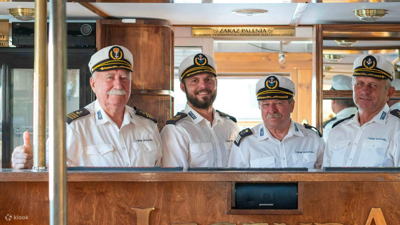 クラクフの知られざる魅力を発見！川を下りながら、静かに西へ向かいましょう。