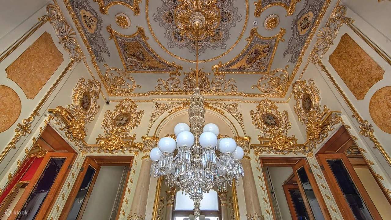 イフラムール宮殿：優先入場チケット（オーディオガイド付き）