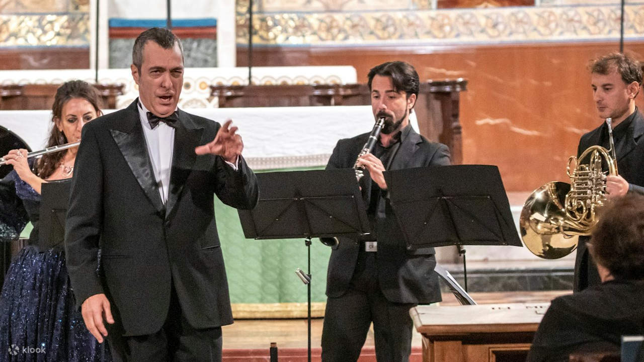 沉醉于意大利最优秀歌剧演员的歌声