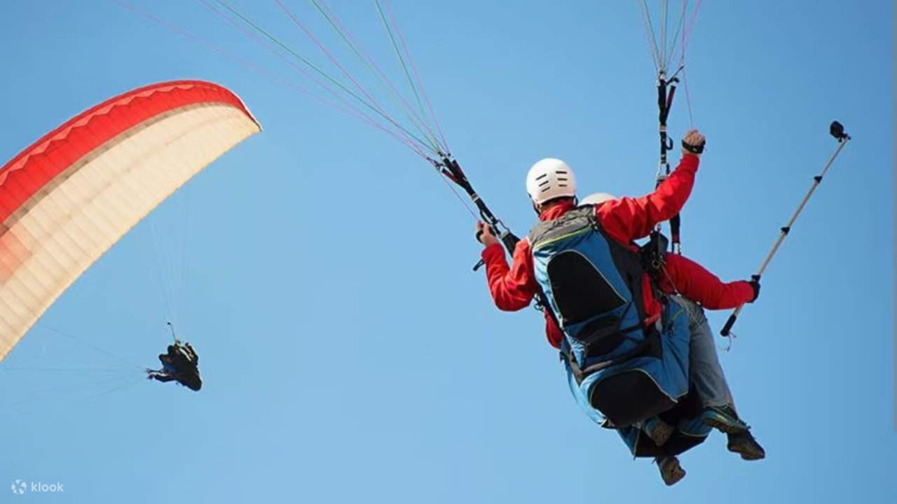 Marrakech : Excursion d'une journée dans les montagnes de l'Atlas en parapente