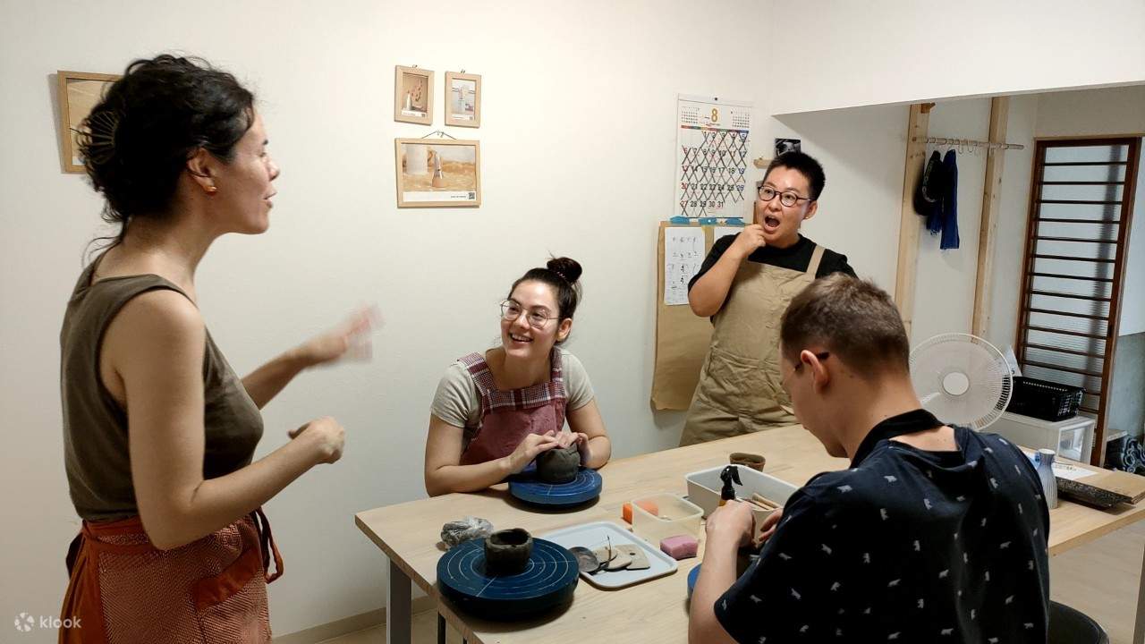 Bengkel Peribadi Seramik Jepun DIY di Osaka