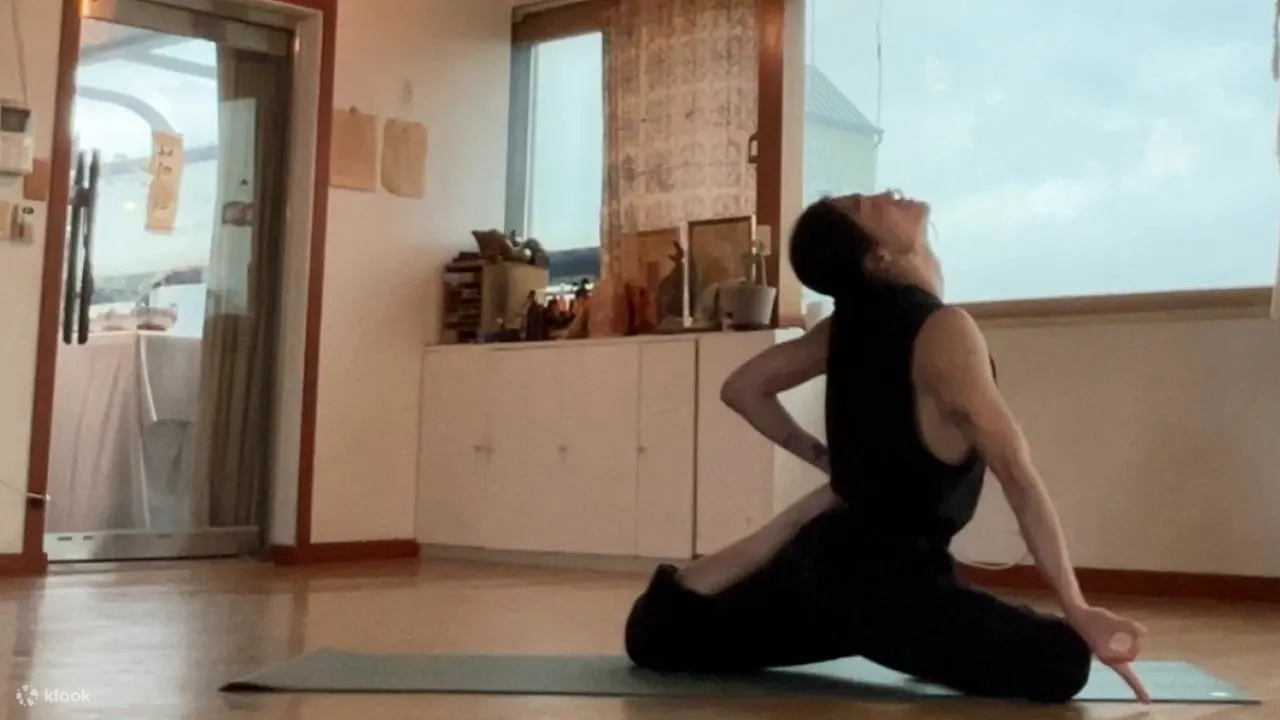 首尔经典哈达瑜伽和普洱茶谈话体验