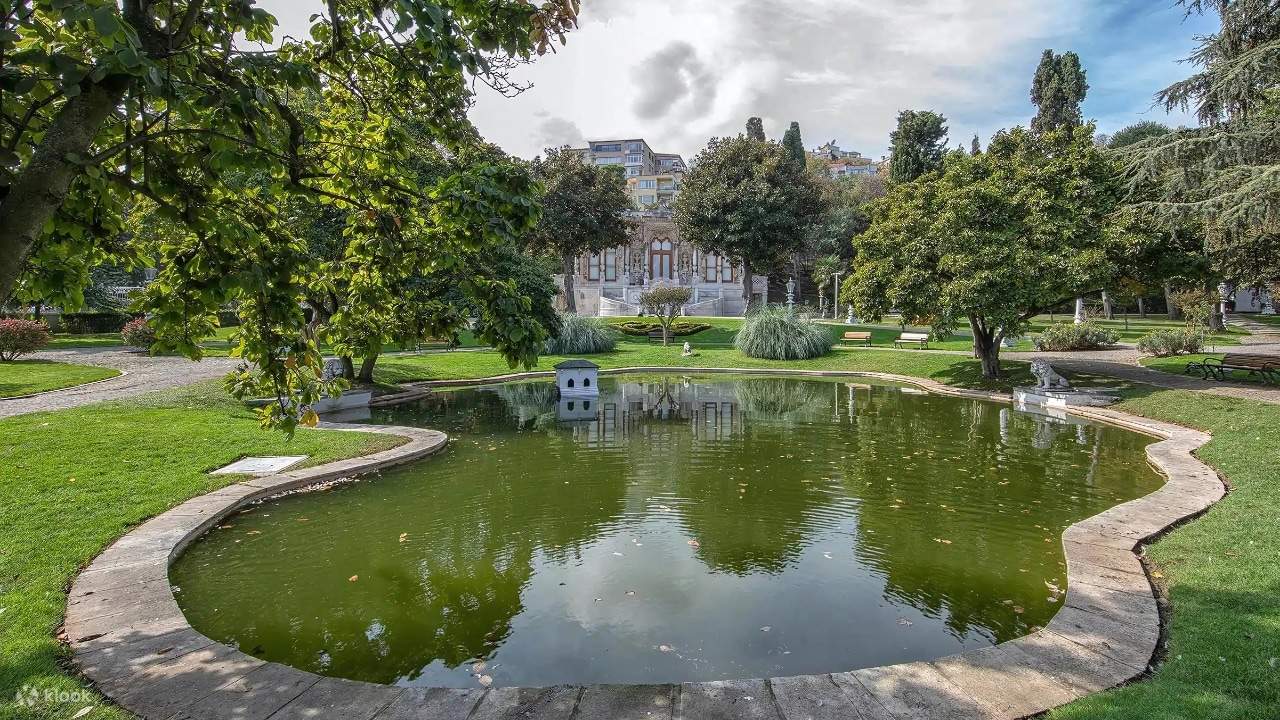 イフラムール宮殿：優先入場チケット（オーディオガイド付き）