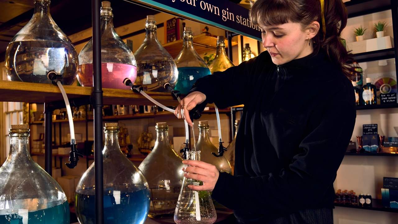 เวิร์กชอปทำเหล้ายินที่กรีนิช ใน ลอนดอน