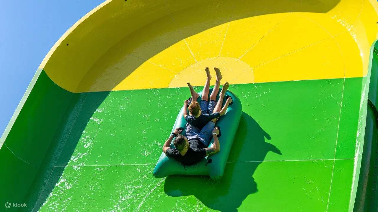 waterbom boomerang at oasis gardens