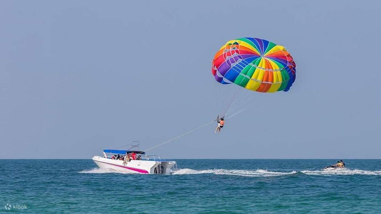 parasailing and water sport 