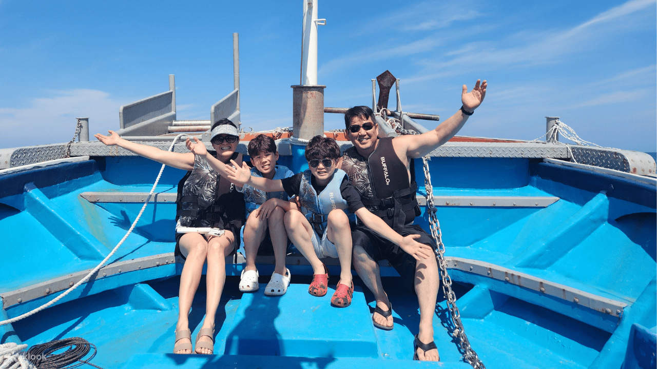 ทัวร์ตกปลาบนเรือในทะเลที่เชจูพร้อมอาหารกลางวัน