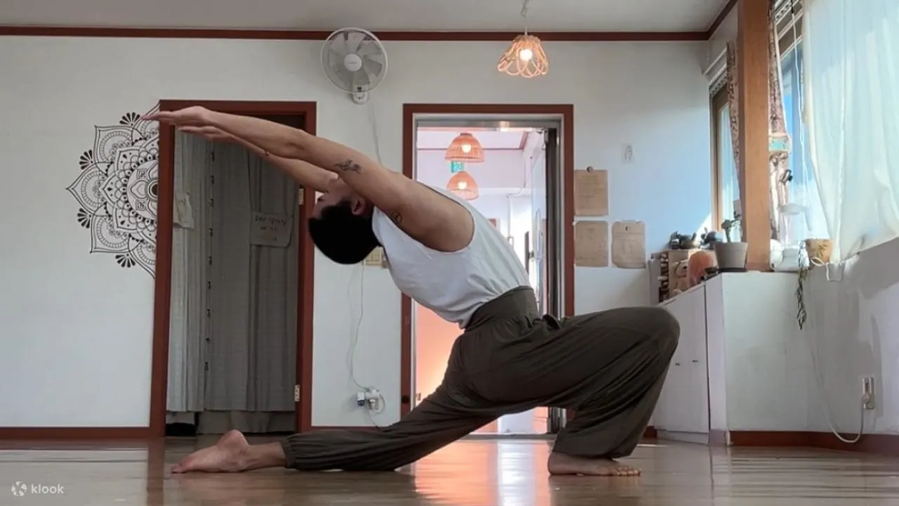 首尔经典哈达瑜伽和普洱茶谈话体验