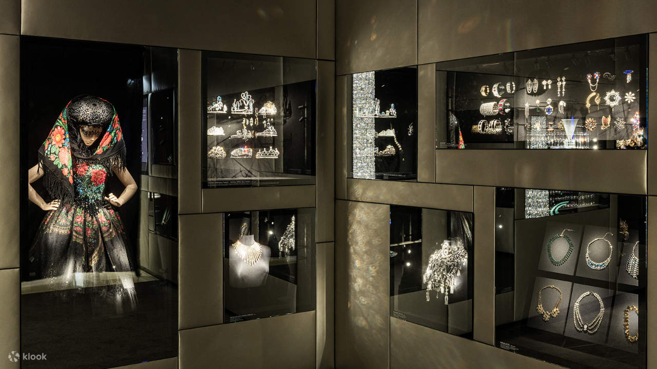 Get Crafty with Crystals: Your DIY Swarovski Workshop experience in 