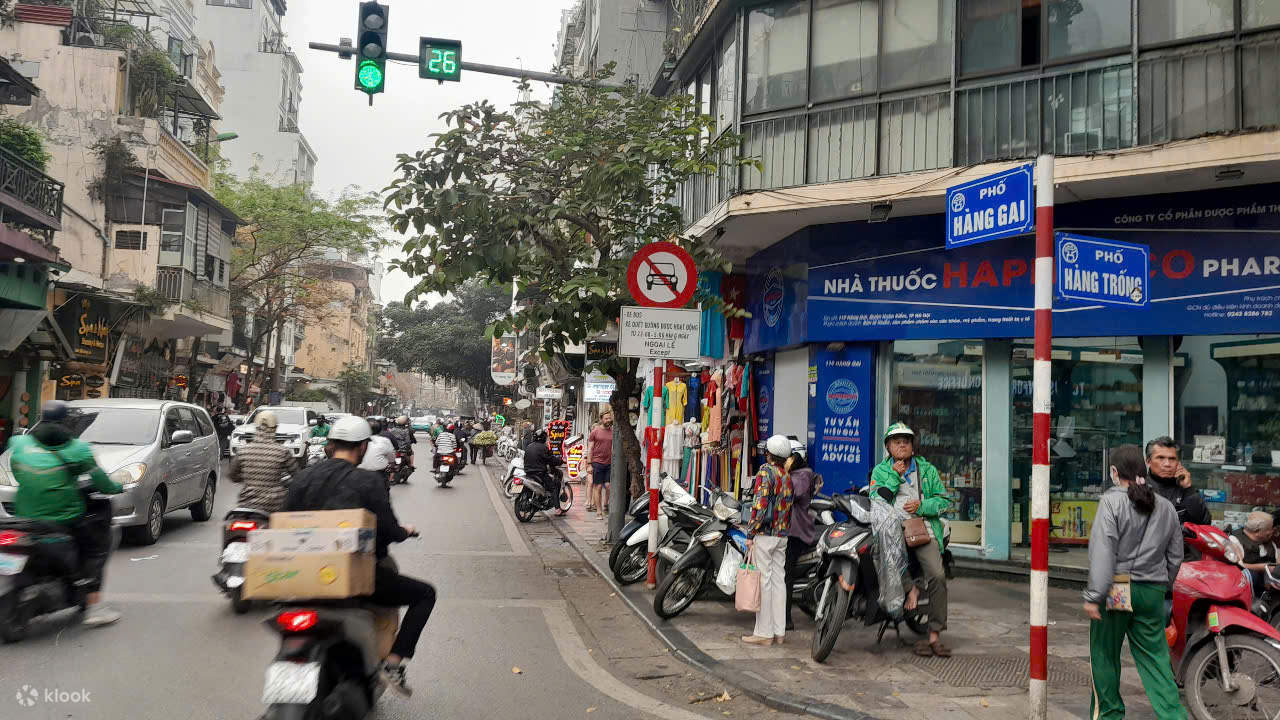 ハノイ旧市街の中心部にあるHang gai通り