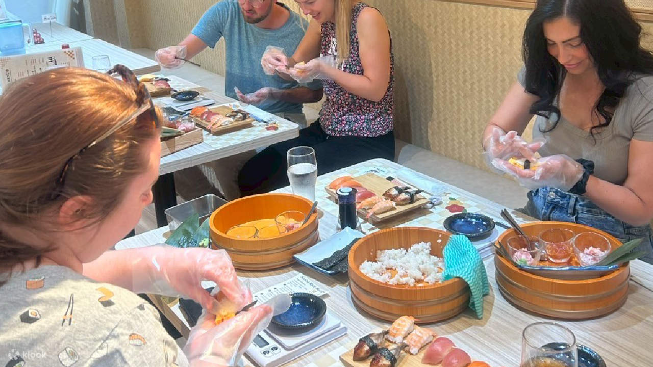 Osaka: Proviamo a preparare sushi a Namba!