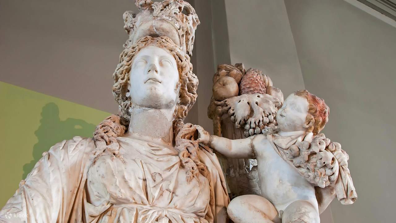 Istanbul Archaeological Museums Lewati Antrean Tiket Masuk dengan Audio Guide