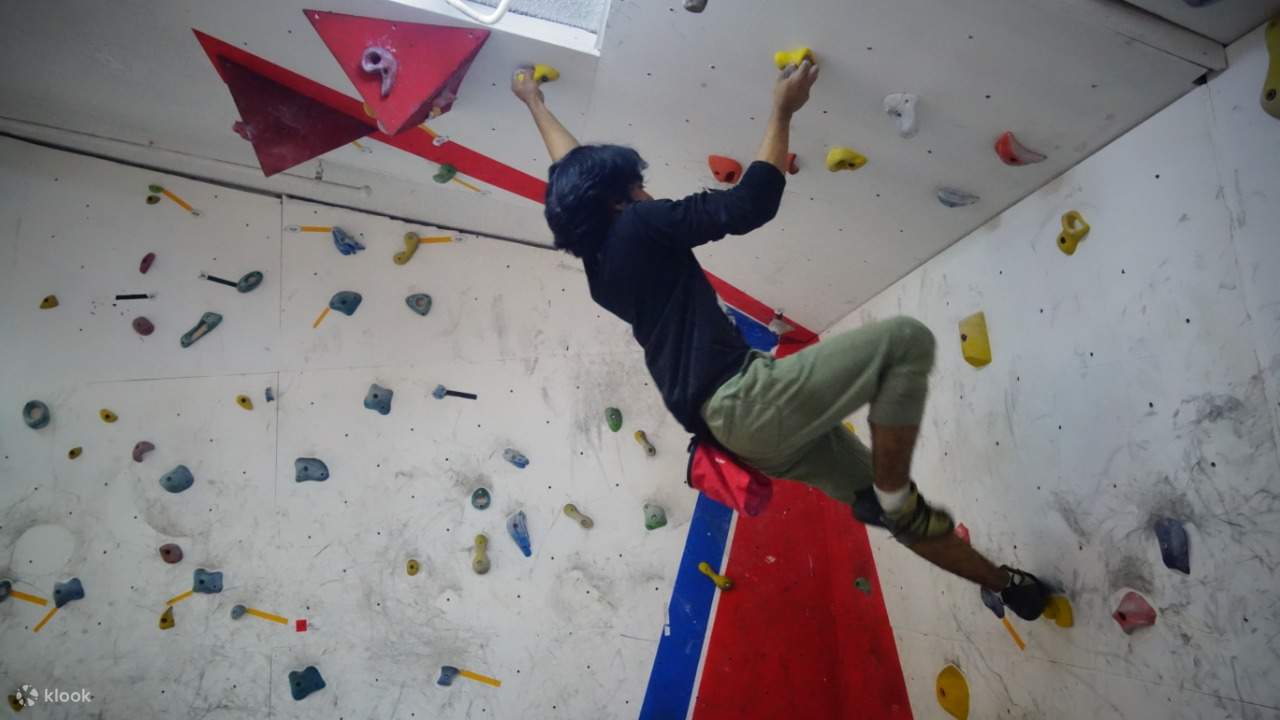 Climb On Indoor Climbing Gym in Plaza Semanggi Jakarta Klook
