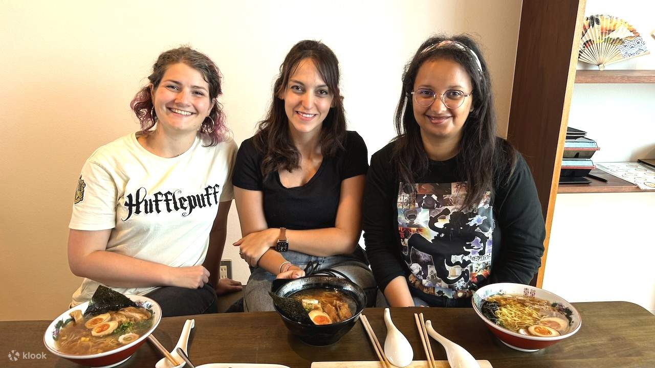 Cours de cuisine : Sushi, Ramen et dégustation de saké à Tokyo !