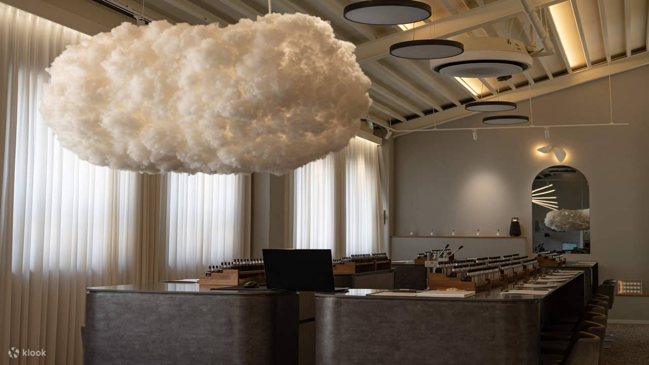 Seongsu Lumiere Perfume: Buat parfum Anda sendiri 