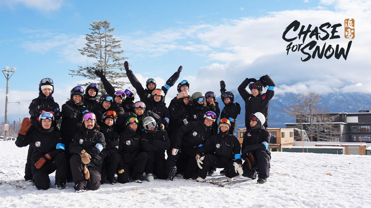 Nikmati pelajaran ski privat dalam bahasa Kanton/Mandarin/Inggris/Thailand, memungkinkan Anda untuk belajar dengan lebih mendalam!