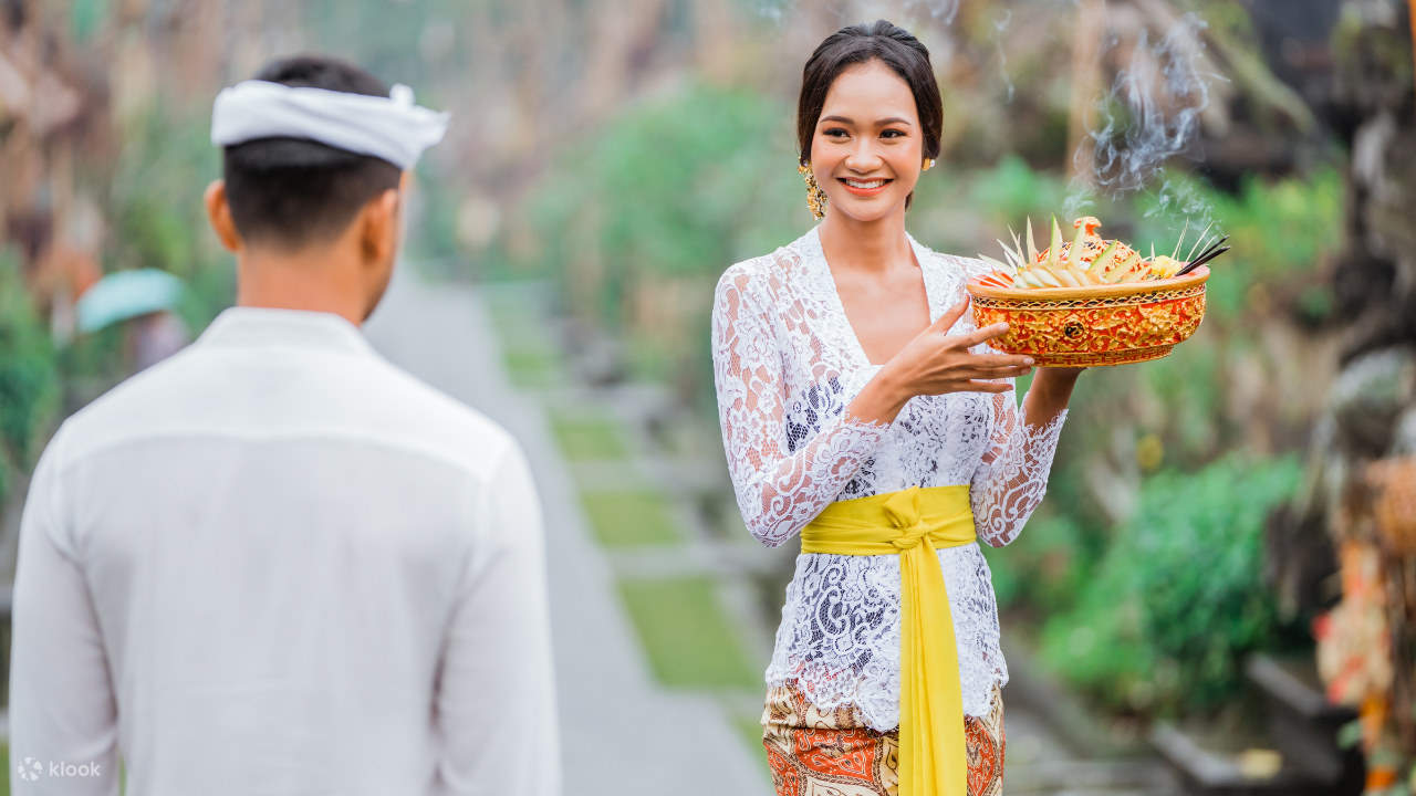 Tour fotografico in costume balinese al villaggio di Penglipuran