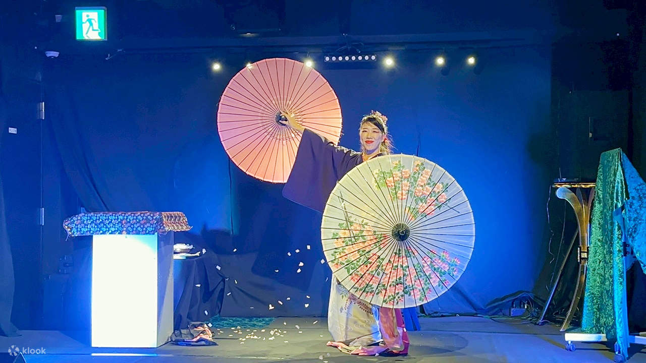 Осака: Namba Wa N’ Show с напитком (ежедневно меняющиеся основные номера)