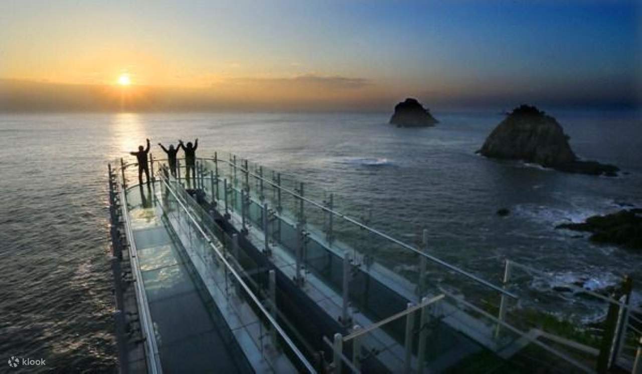 Busan Luxury City Tour with Sunset Yacht Cruise - Klook Singapore